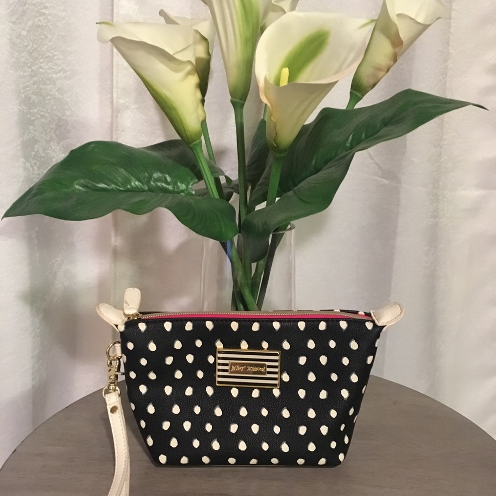 Betray Johnson Wristlet